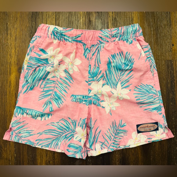 Boys Vineyard Vines Swim Trunks size 7 - Picture 1 of 3